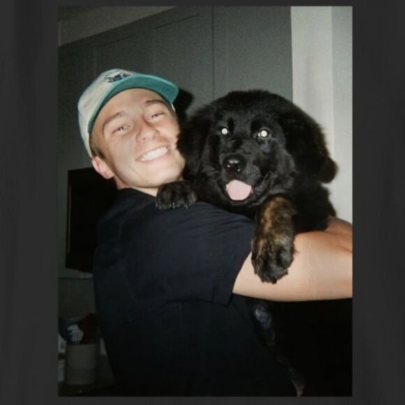 Drew Starkey And Dog Daddys Home Funny Pop Culture Graphic Streetwear T-Shirt166 - Picture 2 of 5